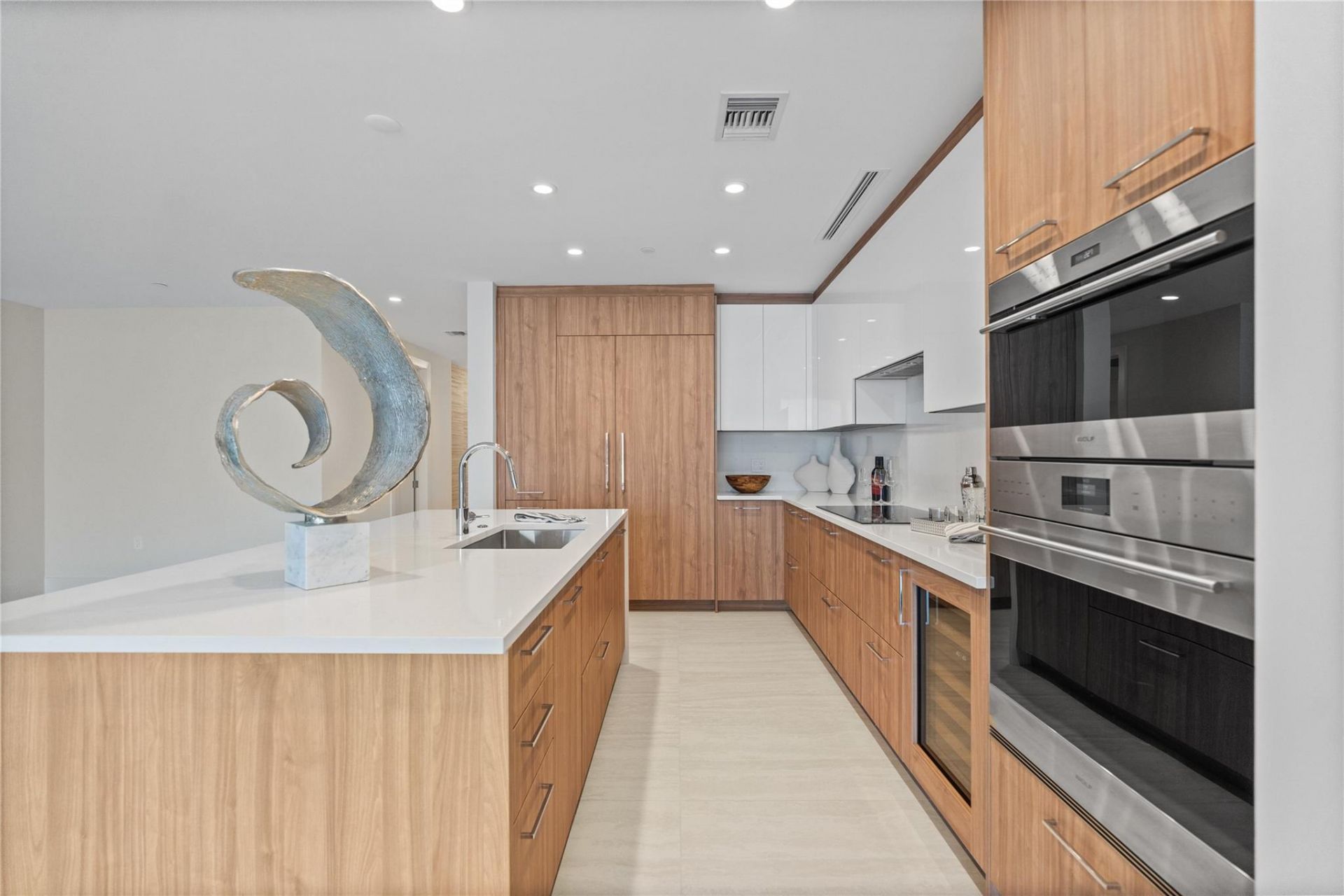 153 N Seabreeze Boulevard, Unit S-1501, Fort Lauderdale, FL 33304 Photo