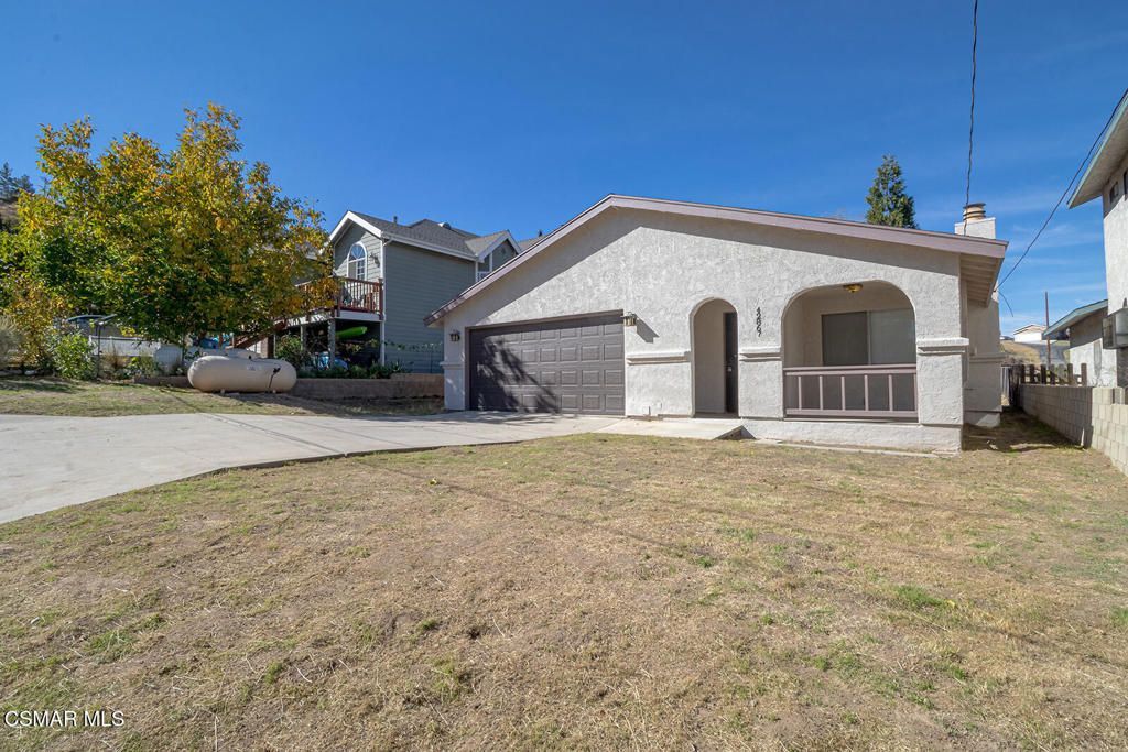 42867 Montello Drive, Lake Elizabeth, CA 93532 Main Photo