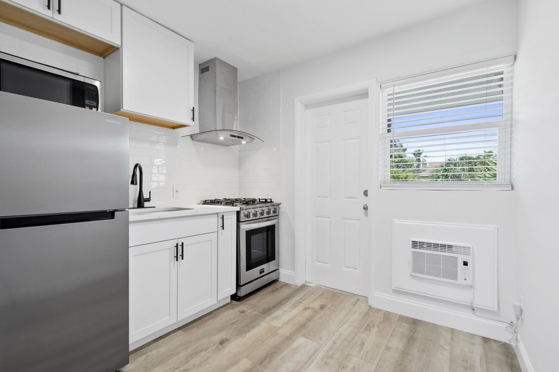 1115 S Ocean Drive, Unit 5, Fort Pierce, FL 34949 Photo