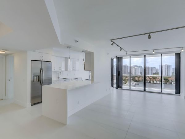 3640 Yacht Club Drive, Unit 1507, Aventura, FL 33180