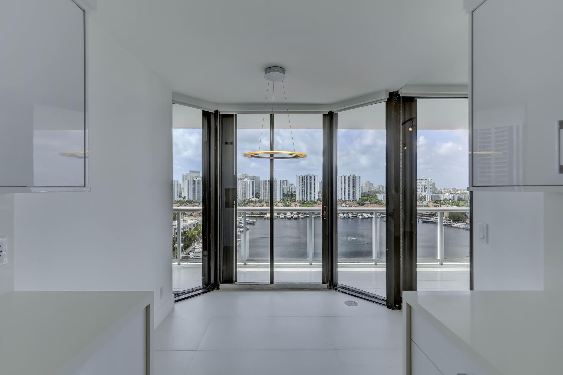 3640 Yacht Club Drive, Unit 1507, Aventura, FL 33180 Photo
