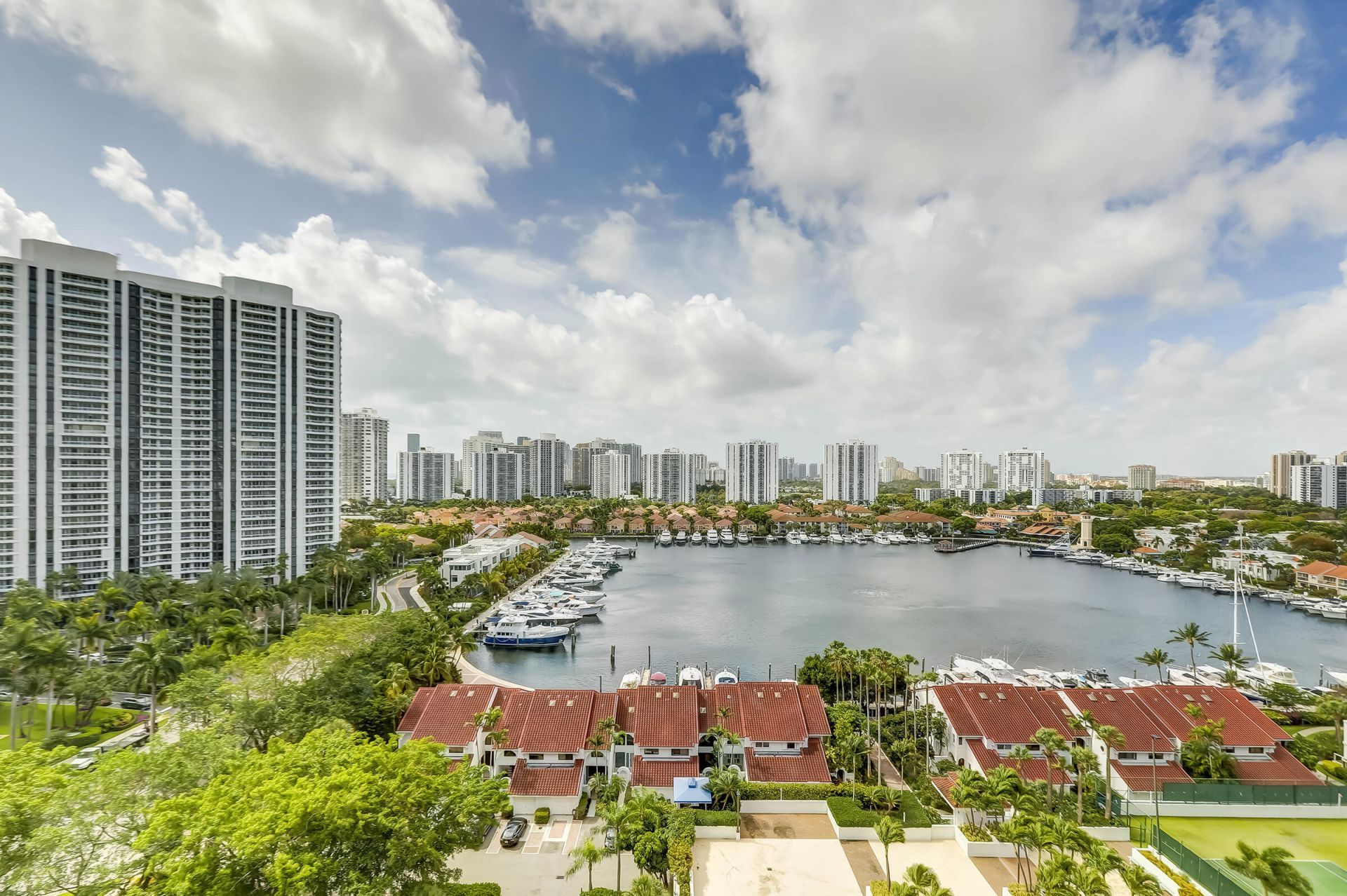 3640 Yacht Club Drive, Unit 1507, Aventura, FL 33180 Photo