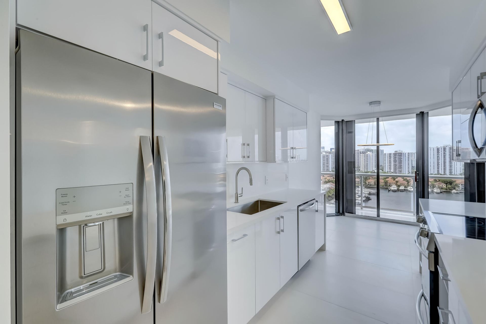 3640 Yacht Club Drive, Unit 1507, Aventura, FL 33180 Photo