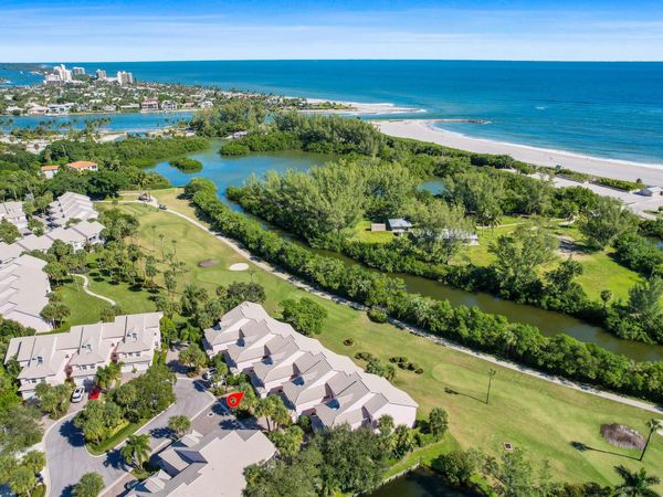 2706 Fairway Drive N, Jupiter, FL 33477