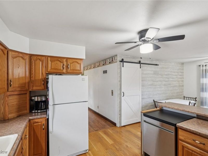 6681 Lakeview Drive, Kinsman, OH 44428 Photo 14