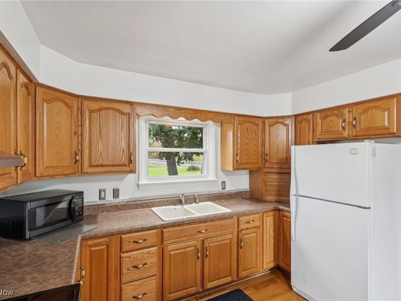 6681 Lakeview Drive, Kinsman, OH 44428 Photo 15