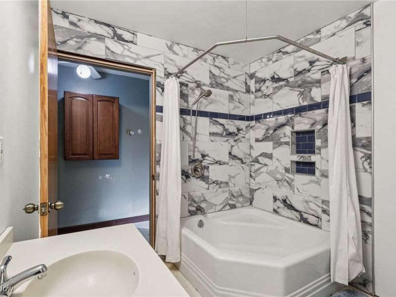 6681 Lakeview Drive, Kinsman, OH 44428 Photo 20