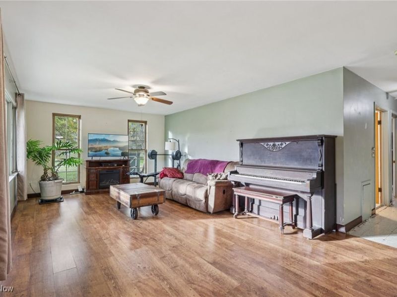 6681 Lakeview Drive, Kinsman, OH 44428 Photo 4