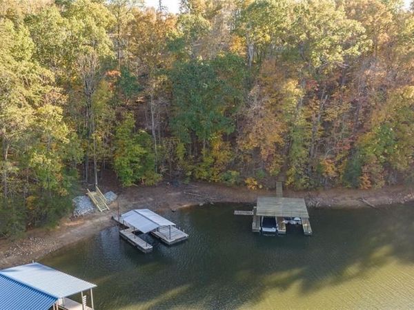 5994 Wellington Avenue, Gainesville, GA 30506