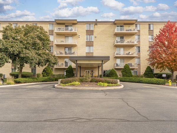 110 W Butterfield Road, Unit 502S, Elmhurst, IL 60126