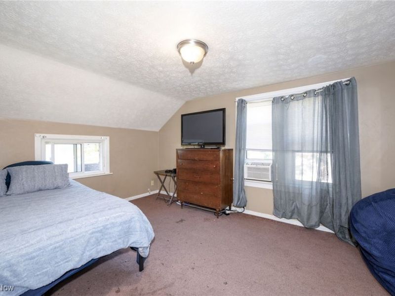 1174 Kohler Ave, Akron, OH 44314 Photo 11