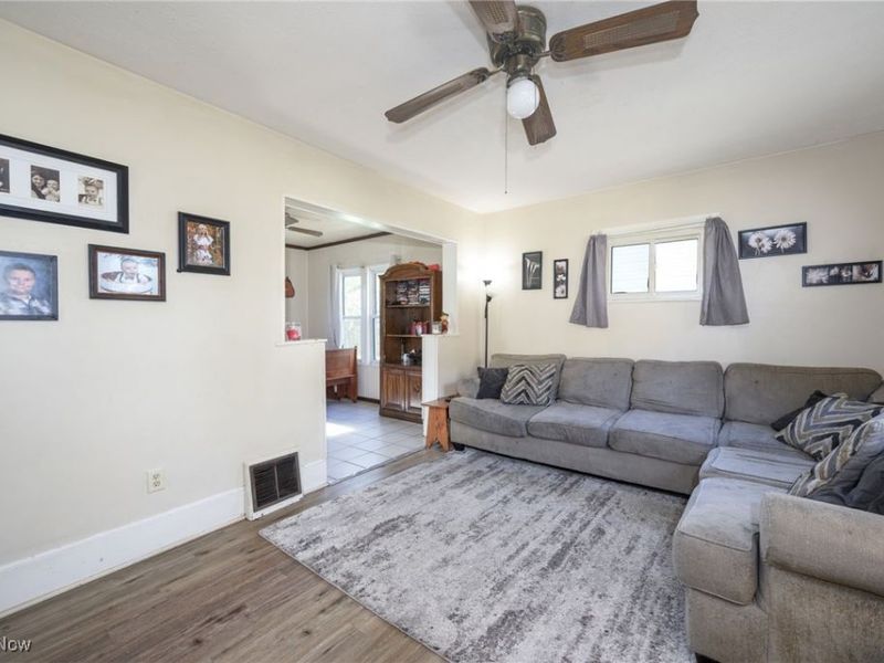 1174 Kohler Ave, Akron, OH 44314 Photo 4