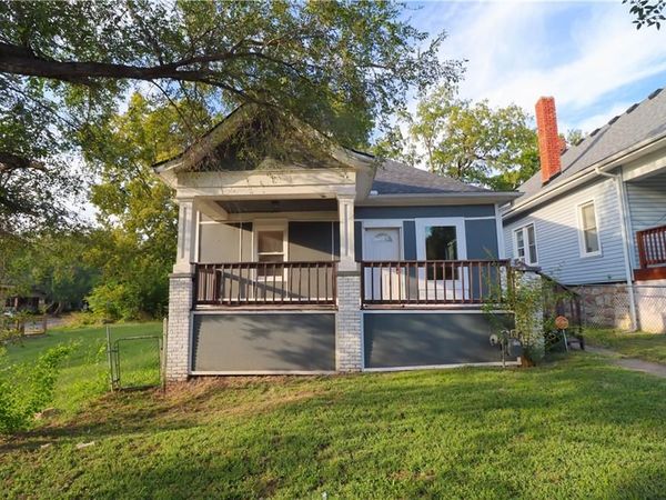 1052 Cleveland Avenue, Kansas City, KS 66101