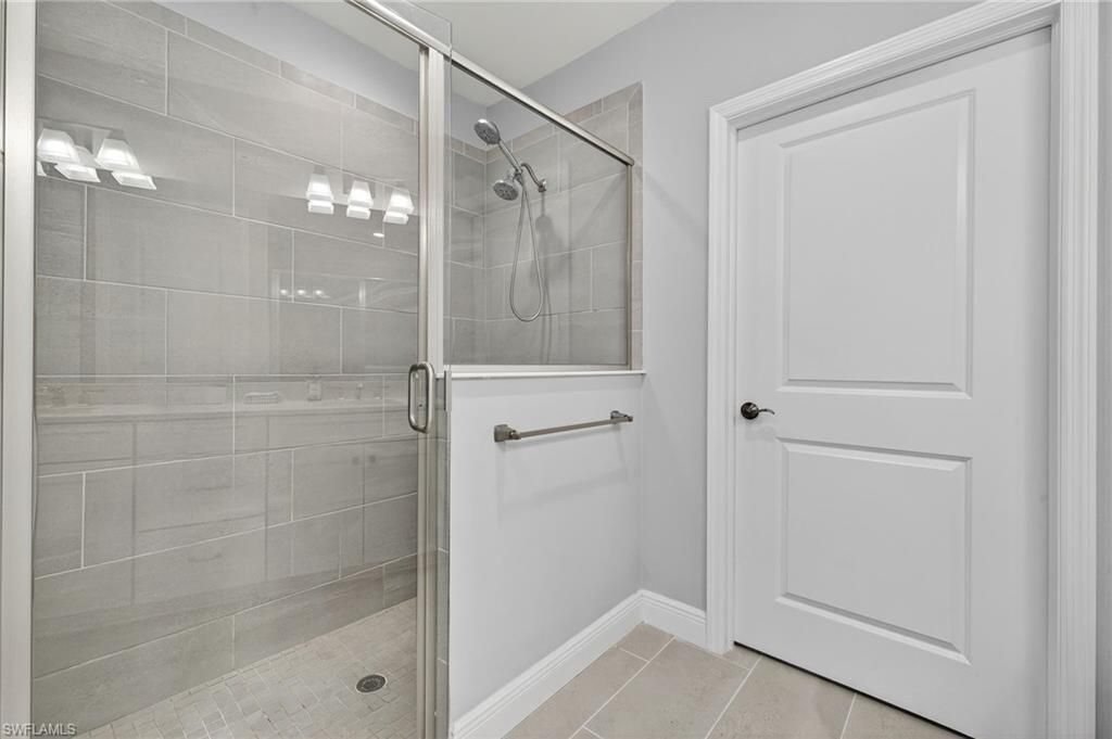 2554 Seychelles Dr, Unit 904, Naples, FL 34112 Photo