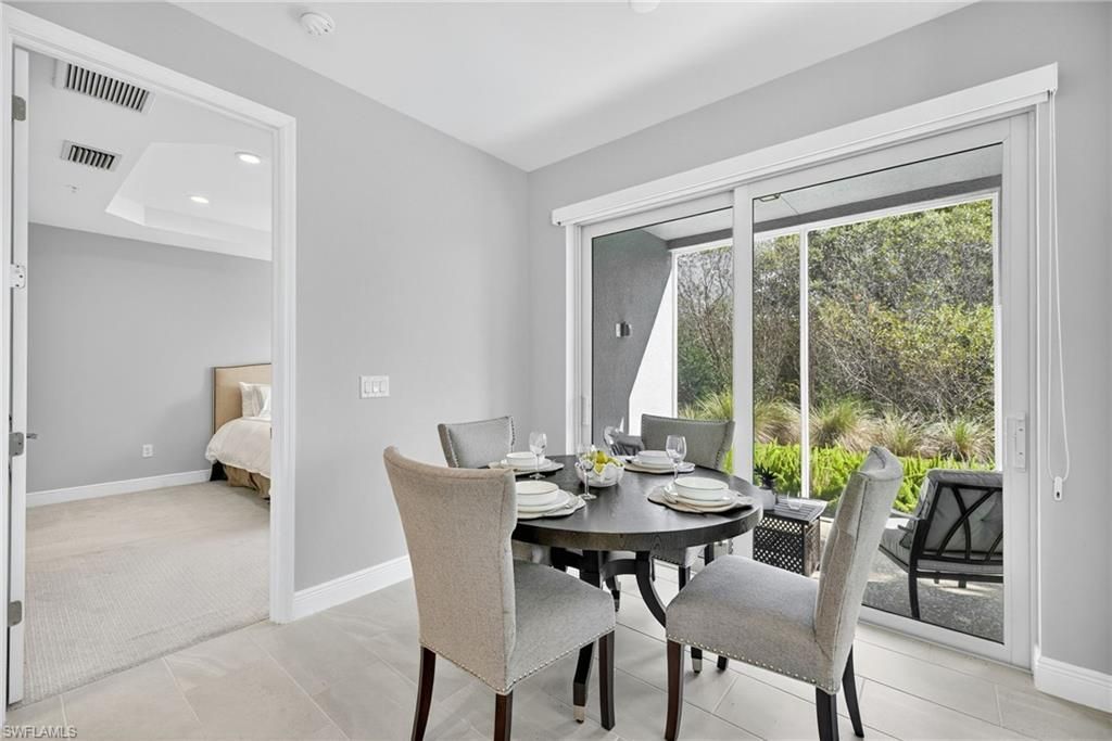 2554 Seychelles Dr, Unit 904, Naples, FL 34112 Photo