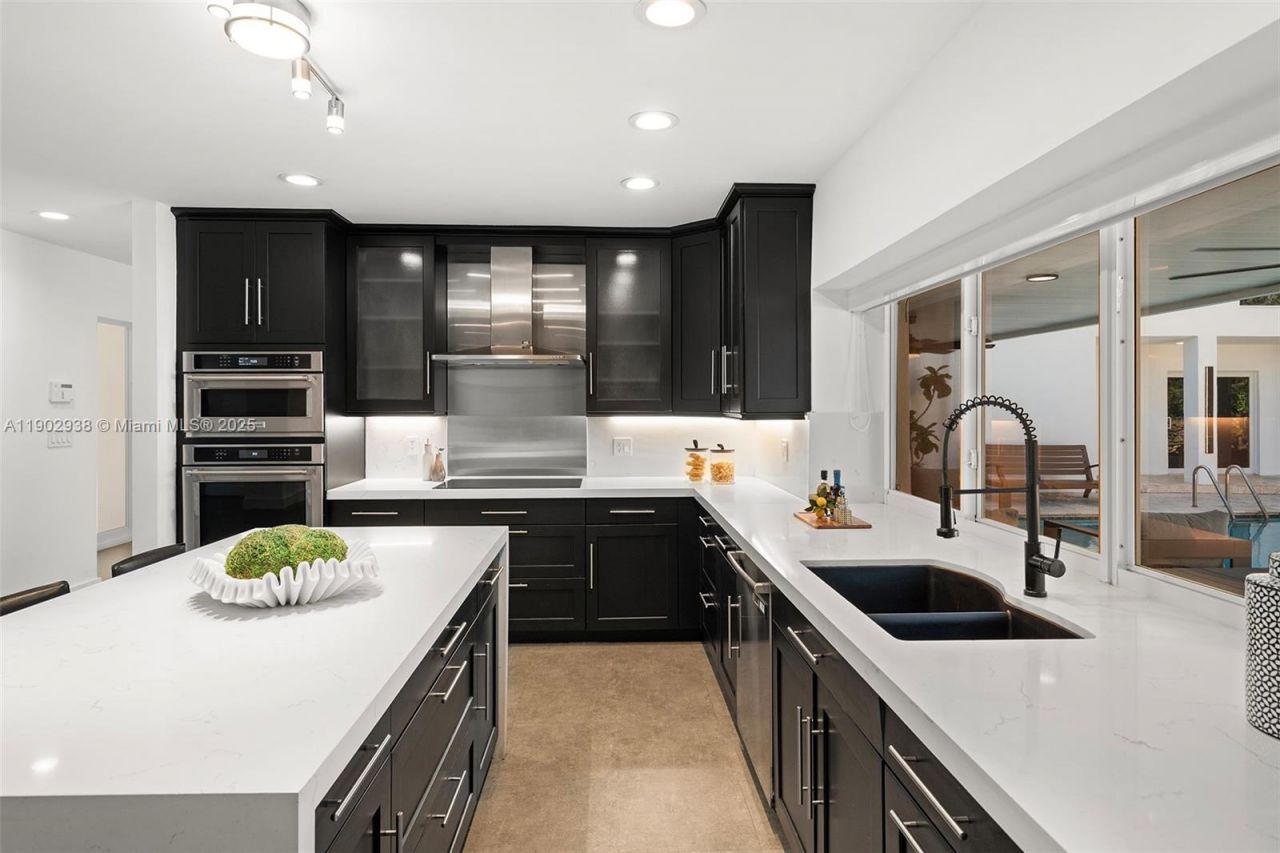 13150 SW 69th Ave, Pinecrest, FL 33156 Photo