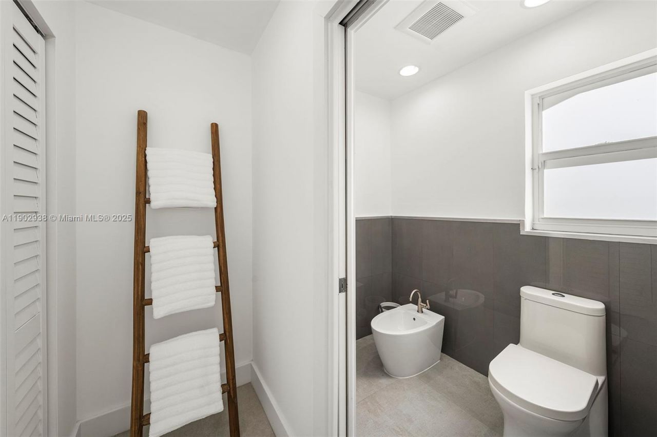 13150 SW 69th Ave, Pinecrest, FL 33156 Photo