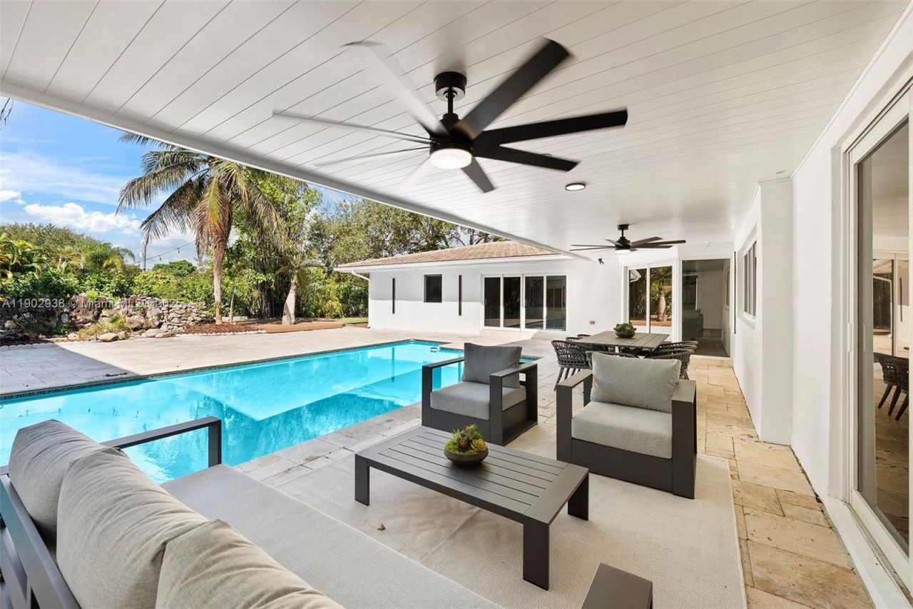 13150 SW 69th Ave, Pinecrest, FL 33156 Photo