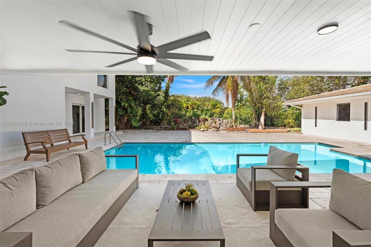 13150 SW 69th Ave, Pinecrest, FL 33156 Photo