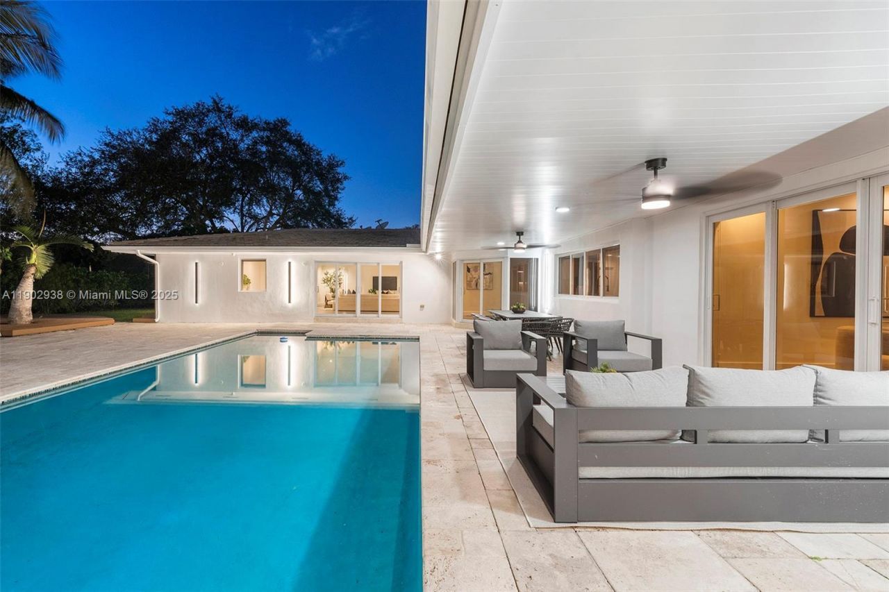 13150 SW 69th Ave, Pinecrest, FL 33156 Photo