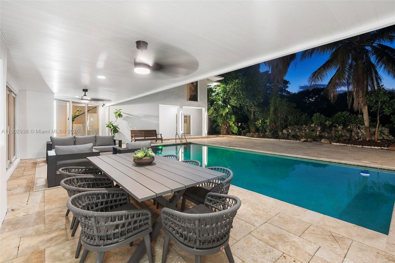 13150 SW 69th Ave, Pinecrest, FL 33156 Photo