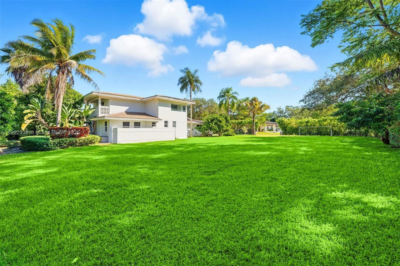 13150 SW 69th Ave, Pinecrest, FL 33156 Photo