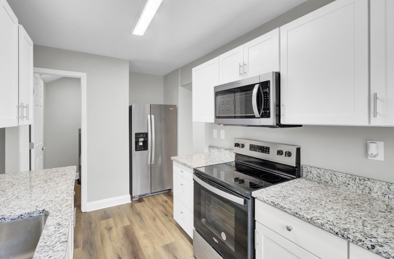 5821 Robinhood Drive Photo 12