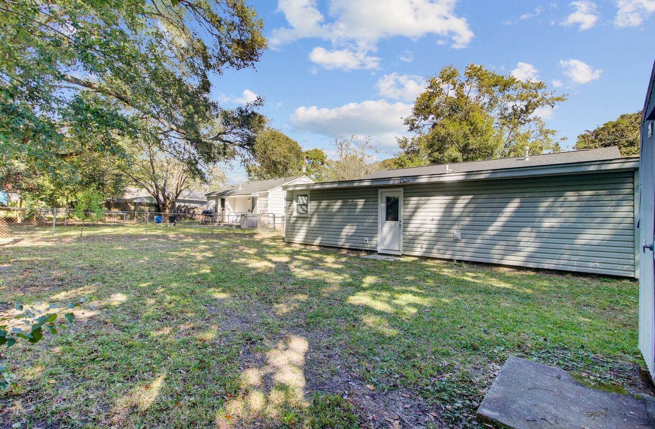 5821 Robinhood Drive Photo 34