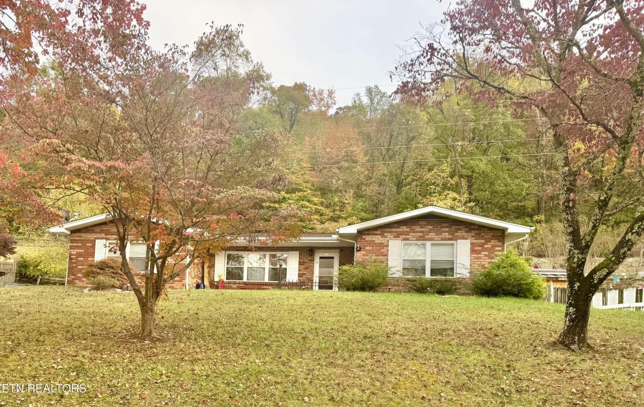 4208 Spar Drive, Knoxville, TN 37918 Main Photo