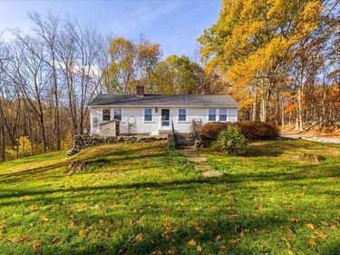 1350 Thresher Rd., Hardwick, MA 01037