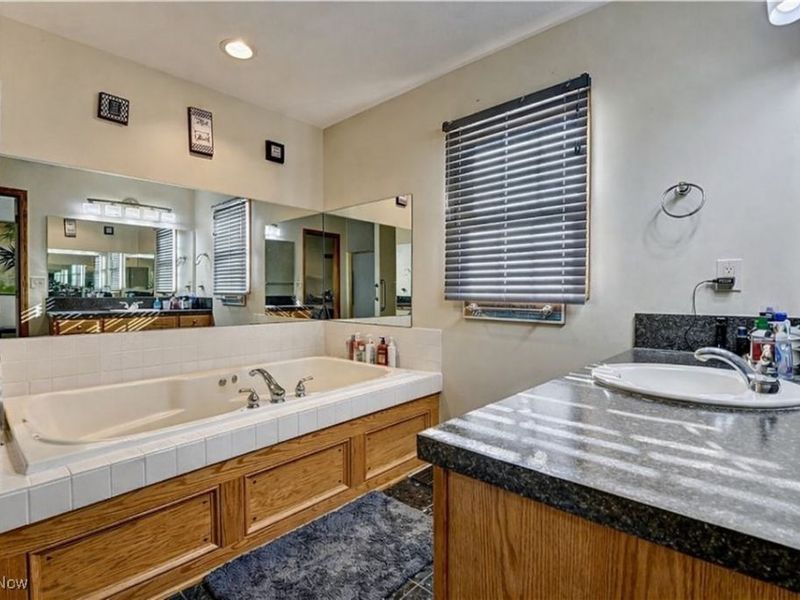 2390 Auberry Drive, Akron, OH 44312 Photo 24