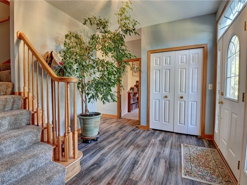 2390 Auberry Drive, Akron, OH 44312 Photo 3