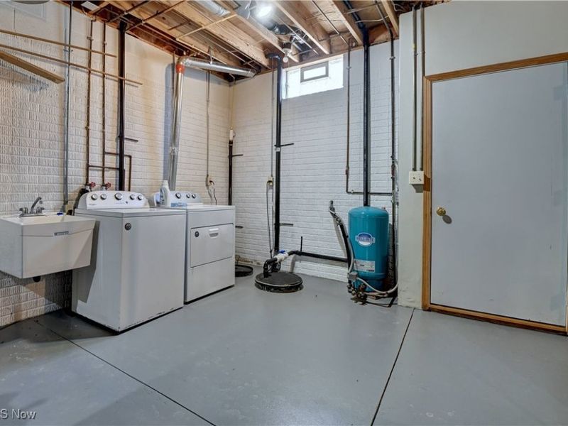 2390 Auberry Drive, Akron, OH 44312 Photo 33