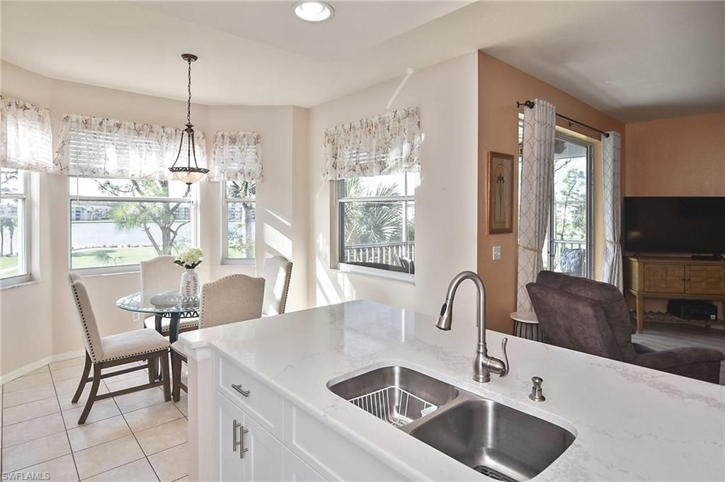8076 Queen Palm Ln, Unit 436, Fort Myers, FL 33966 Photo