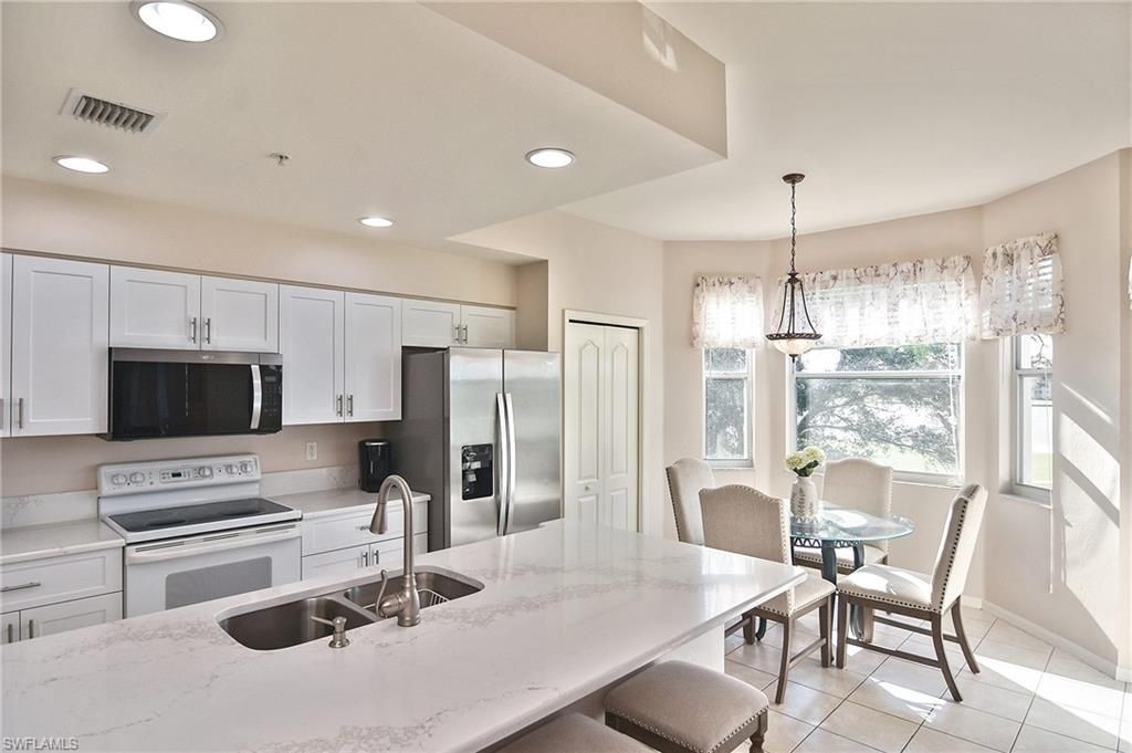 8076 Queen Palm Ln, Unit 436, Fort Myers, FL 33966 Photo