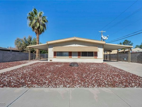 97 Sir George Drive, Las Vegas, NV 89110