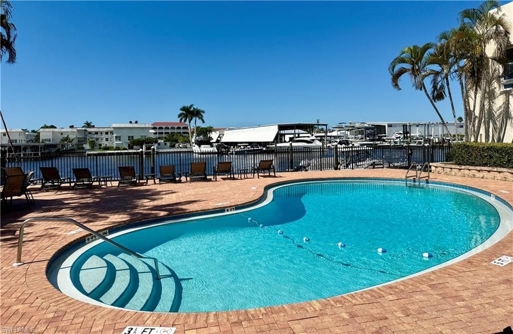 800 River Point Dr, Unit 534, Naples, FL 34102 Photo