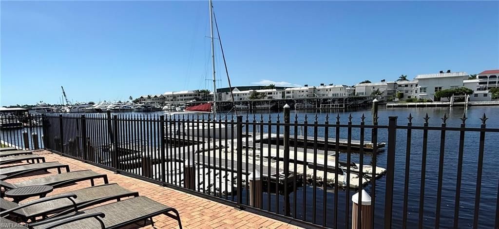 800 River Point Dr, Unit 534, Naples, FL 34102 Photo