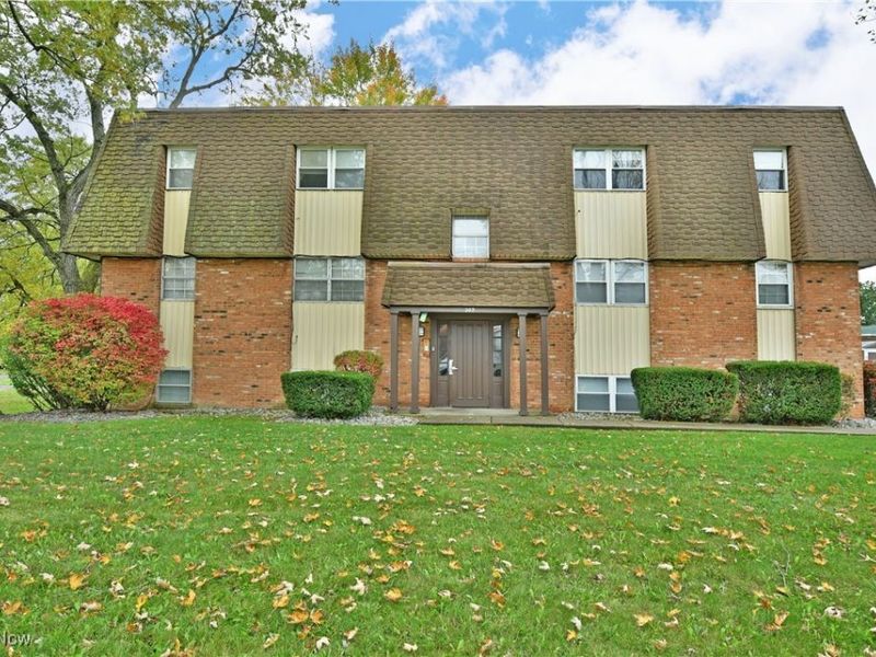 203 Churchill Hubbard Rd Road, Liberty, OH 44505 Photo 1