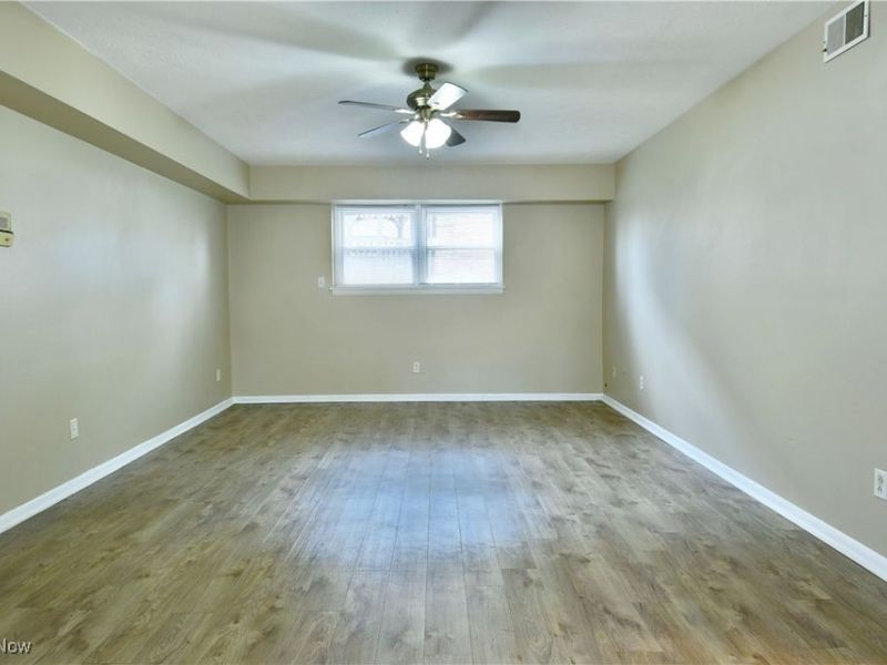 203 Churchill Hubbard Rd Road, Liberty, OH 44505 Photo 11