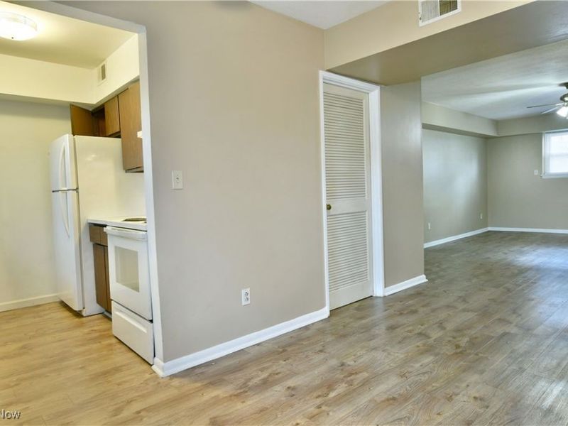 203 Churchill Hubbard Rd Road, Liberty, OH 44505 Photo 16