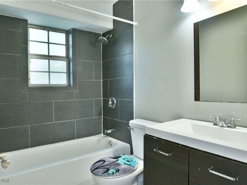 203 Churchill Hubbard Rd Road, Liberty, OH 44505 Photo 22