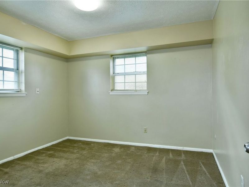 203 Churchill Hubbard Rd Road, Liberty, OH 44505 Photo 45