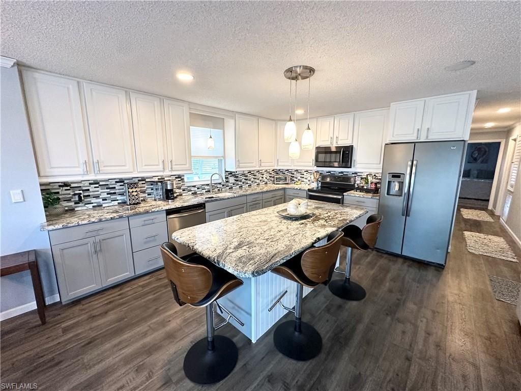 17831 Eglantine Ln, Fort Myers Beach, FL 33931 Photo