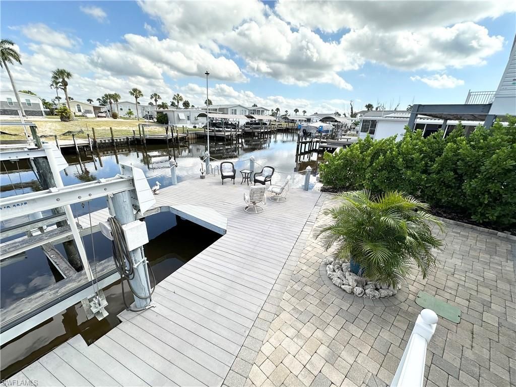 17831 Eglantine Ln, Fort Myers Beach, FL 33931 Photo