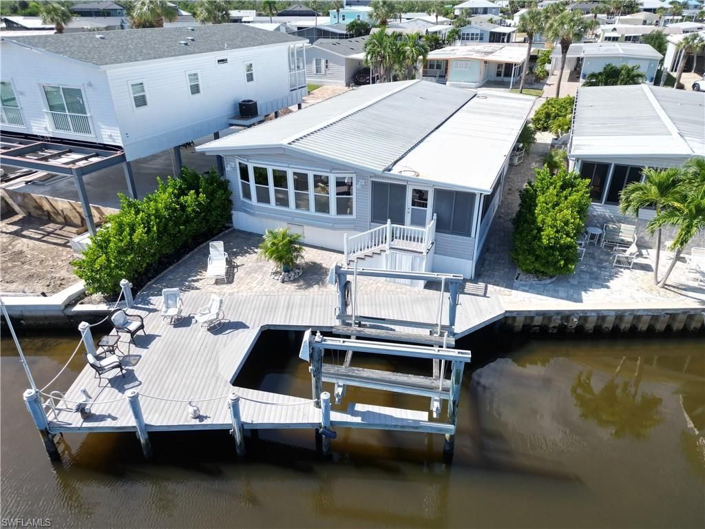 17831 Eglantine Ln, Fort Myers Beach, FL 33931 Photo