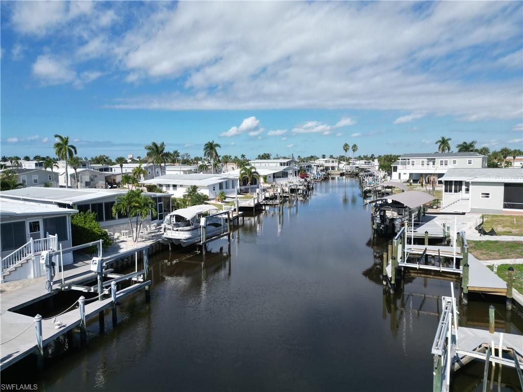 17831 Eglantine Ln, Fort Myers Beach, FL 33931 Photo