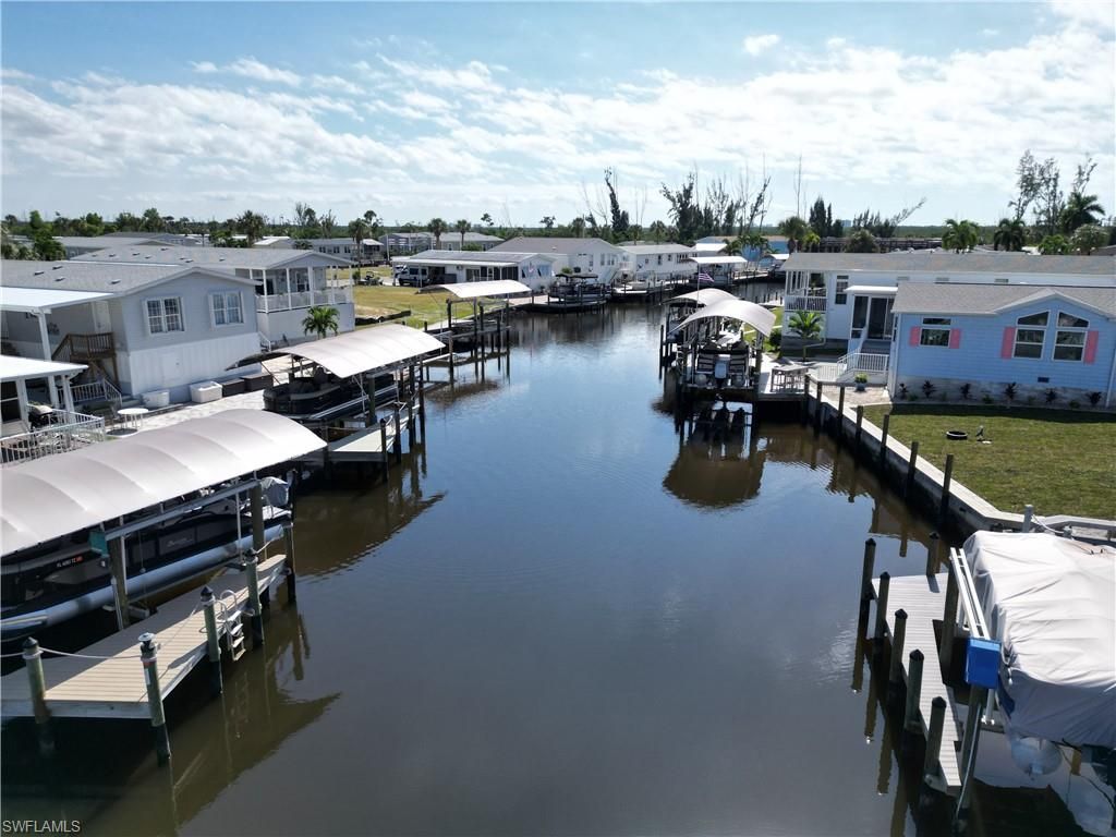 17831 Eglantine Ln, Fort Myers Beach, FL 33931 Photo