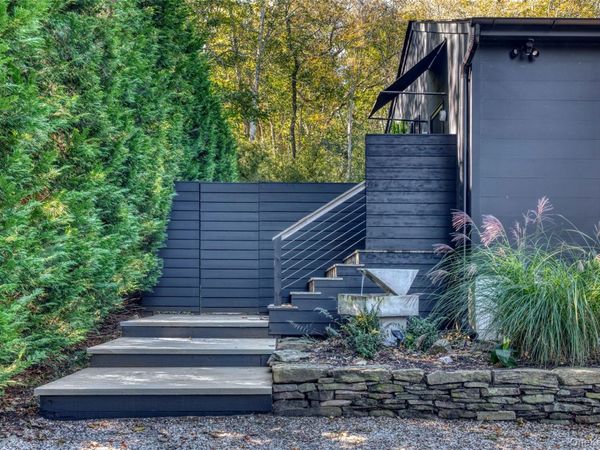 73 N Midway Road, Shelter Island, NY 11964