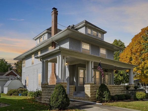 707 N Main, Elkader, IA 52043